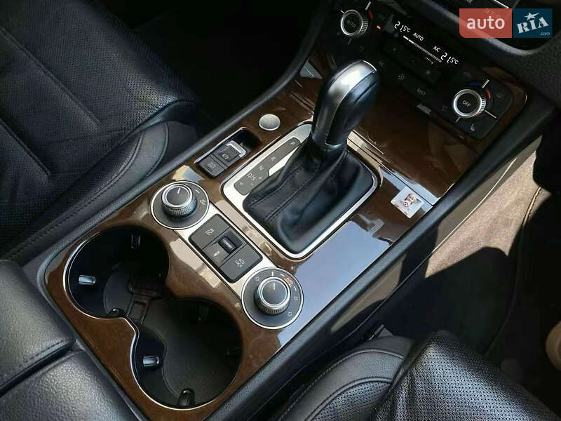 Позашляховик / Кросовер Volkswagen Touareg 2018 в Києві фото 26 Позашляховик / Кросовер Volkswagen Touareg 2018 в Києві