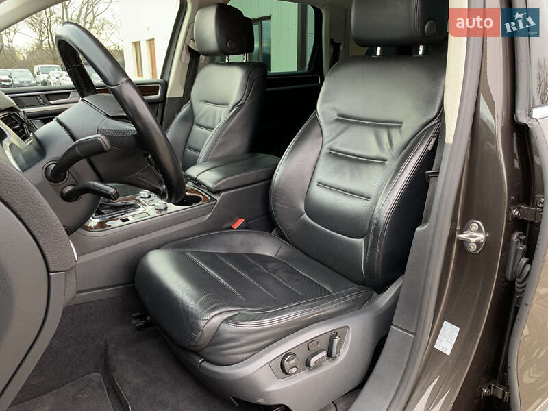 Позашляховик / Кросовер Volkswagen Touareg 2014 в Бердичеві