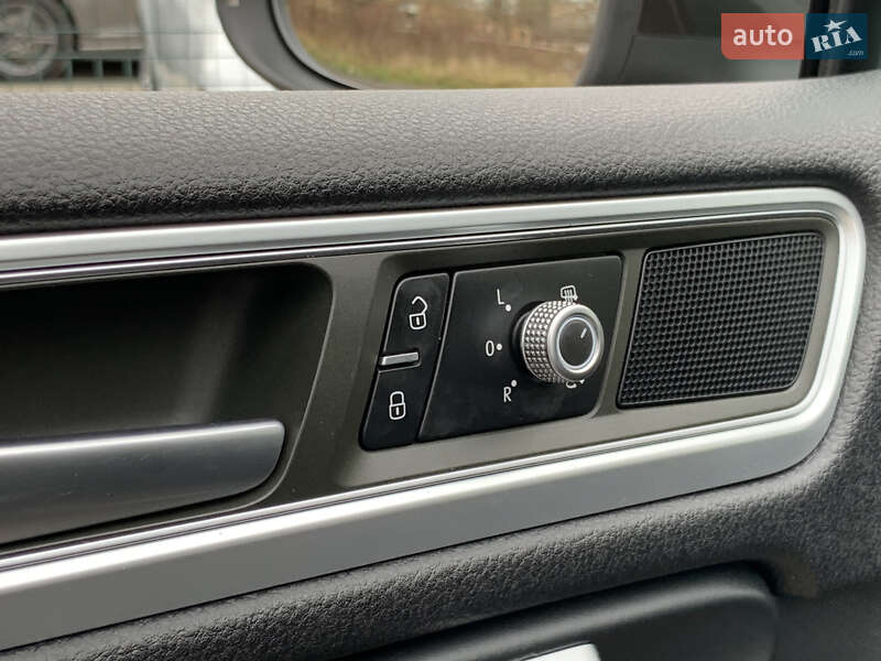 Позашляховик / Кросовер Volkswagen Touareg 2014 в Бердичеві