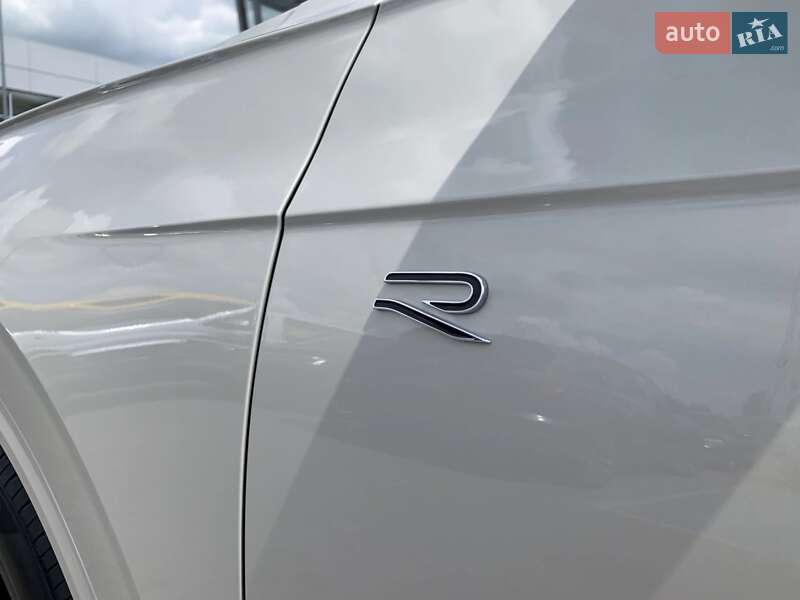 Позашляховик / Кросовер Volkswagen Touareg 2024 в Львові