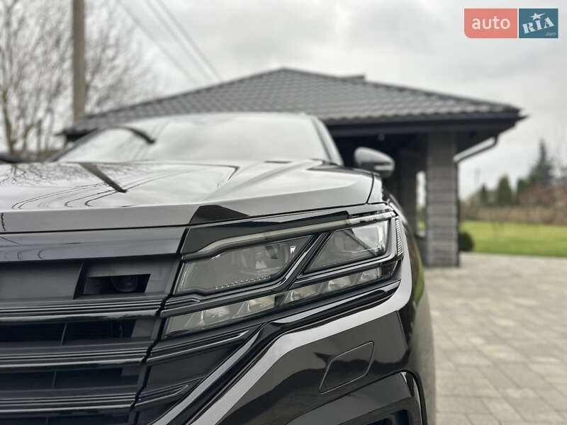 Позашляховик / Кросовер Volkswagen Touareg 2019 в Луцьку