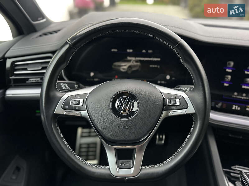 Позашляховик / Кросовер Volkswagen Touareg 2019 в Луцьку