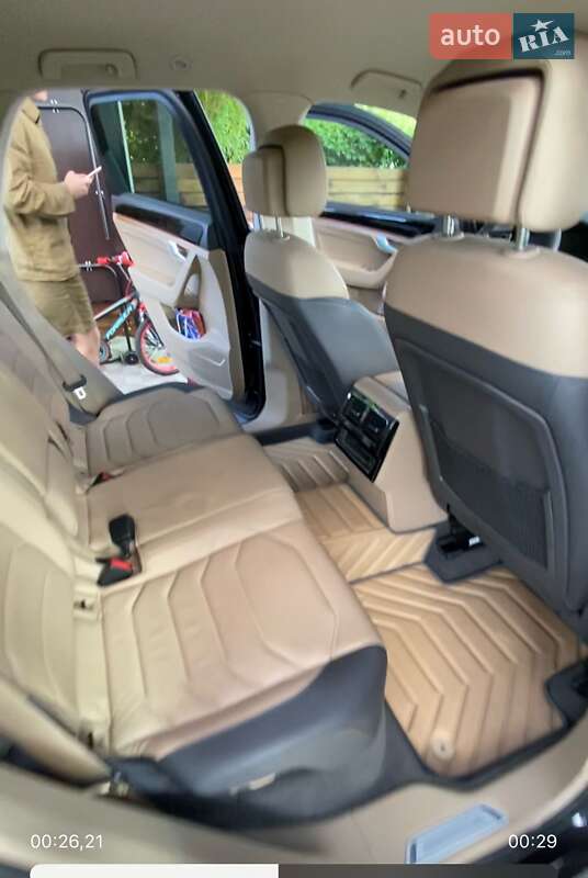 Внедорожник / Кроссовер Volkswagen Touareg 2018 в Днепре