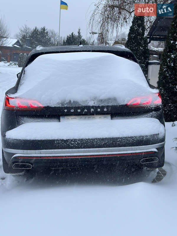 Внедорожник / Кроссовер Volkswagen Touareg 2018 в Днепре