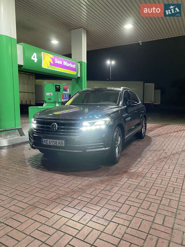 Внедорожник / Кроссовер Volkswagen Touareg 2018 в Днепре