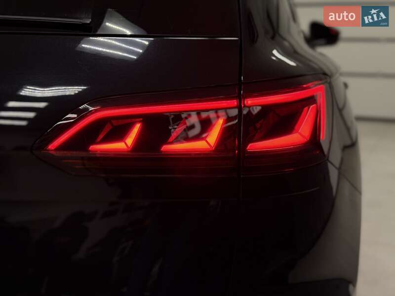 Позашляховик / Кросовер Volkswagen Touareg 2020 в Тернополі