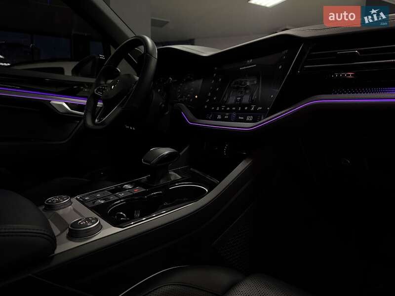 Позашляховик / Кросовер Volkswagen Touareg 2020 в Тернополі