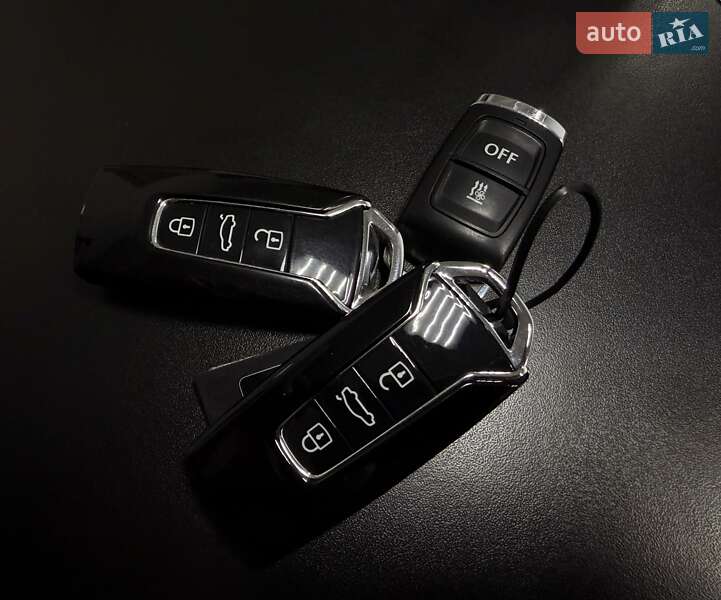 Позашляховик / Кросовер Volkswagen Touareg 2020 в Тернополі