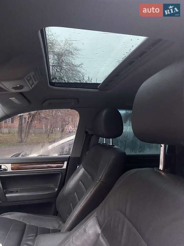 Позашляховик / Кросовер Volkswagen Touareg 2008 в Полтаві
