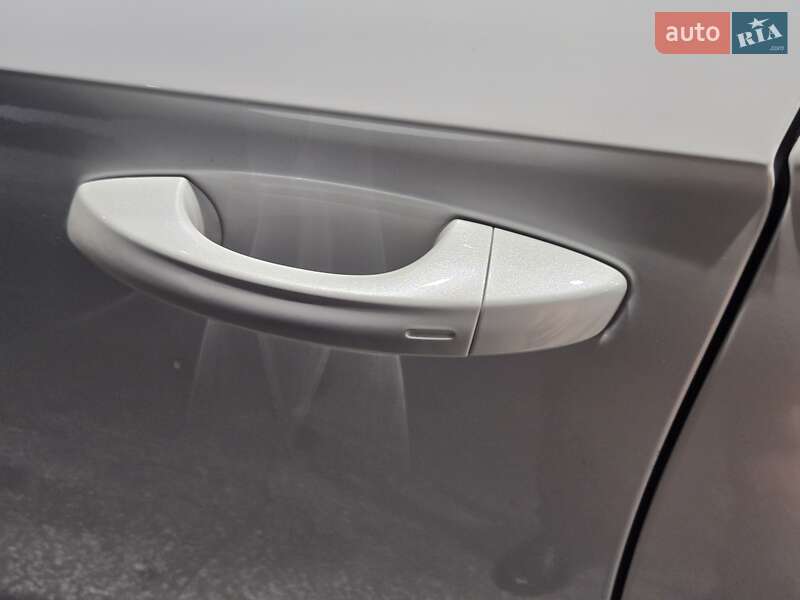 Позашляховик / Кросовер Volkswagen Touareg 2021 в Одесі