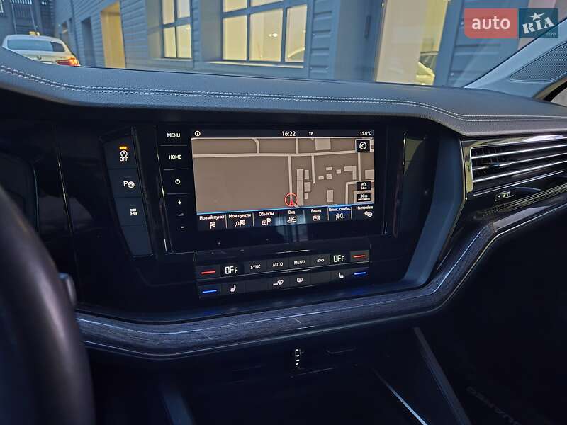 Позашляховик / Кросовер Volkswagen Touareg 2021 в Одесі