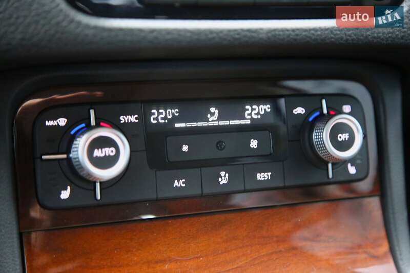 Позашляховик / Кросовер Volkswagen Touareg 2015 в Харкові фото 18 Позашляховик / Кросовер Volkswagen Touareg 2015 в Харкові