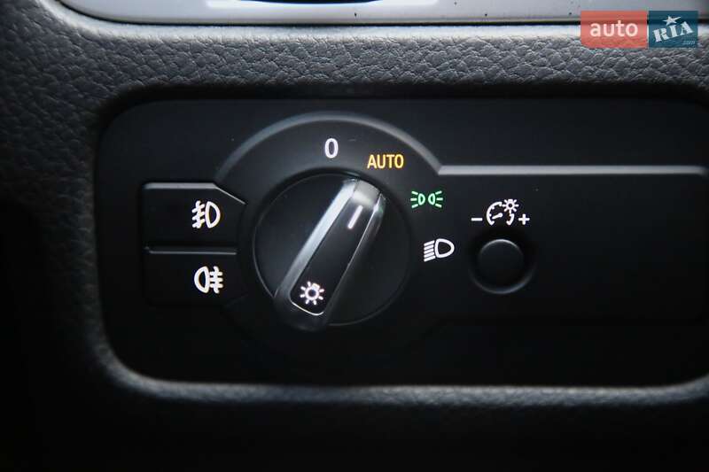 Позашляховик / Кросовер Volkswagen Touareg 2015 в Харкові фото 23 Позашляховик / Кросовер Volkswagen Touareg 2015 в Харкові