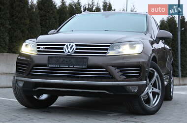 Внедорожник / Кроссовер Volkswagen Touareg 2015 в Ровно