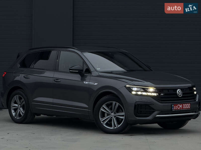 Позашляховик / Кросовер Volkswagen Touareg 2019 в Дубні