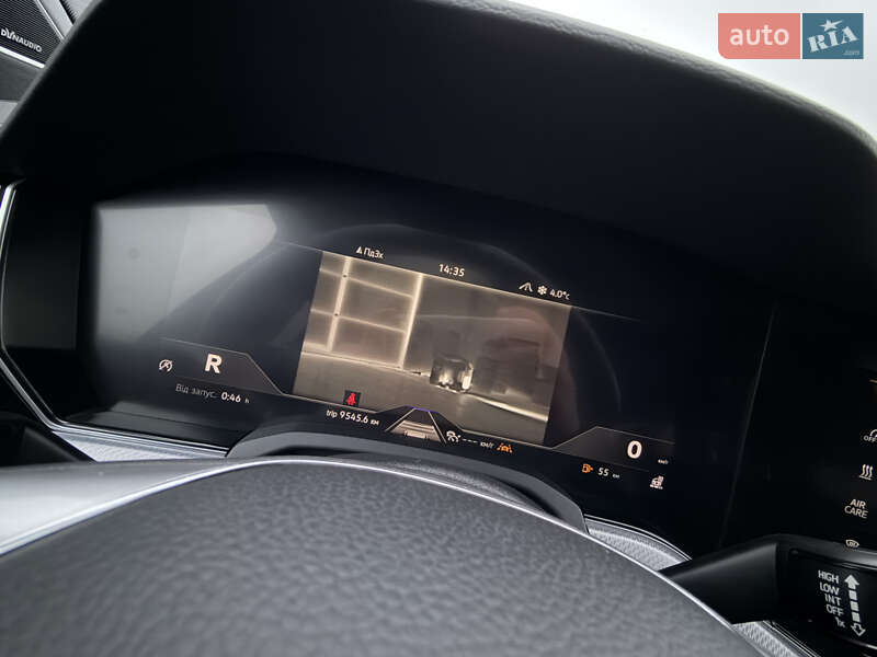 Позашляховик / Кросовер Volkswagen Touareg 2019 в Дубні