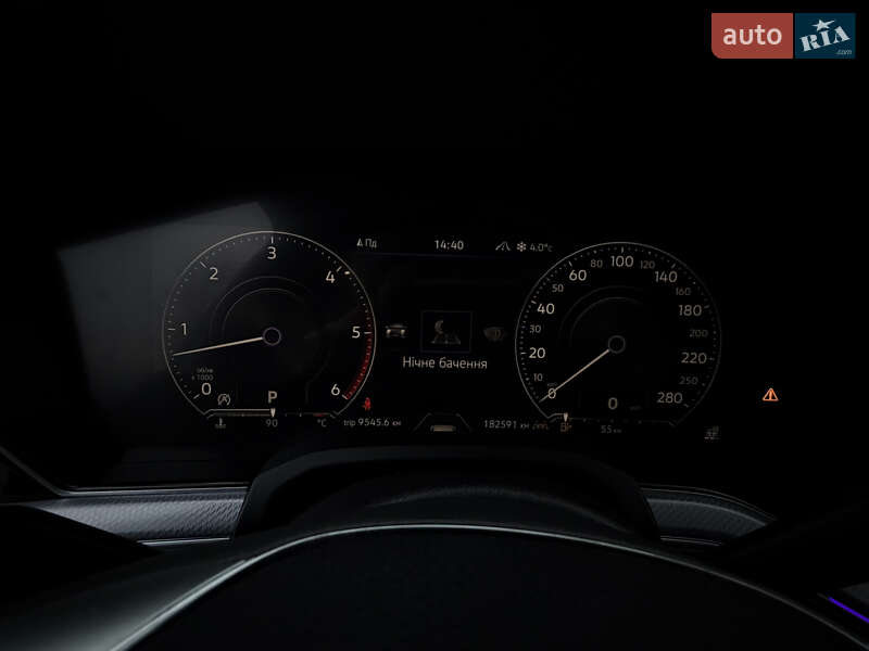 Позашляховик / Кросовер Volkswagen Touareg 2019 в Дубні