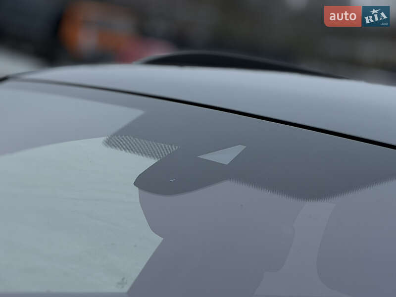 Позашляховик / Кросовер Volkswagen Touareg 2019 в Дубні