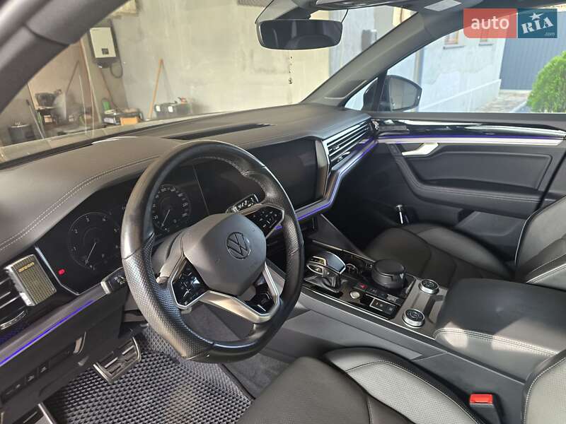 Позашляховик / Кросовер Volkswagen Touareg 2021 в Апостоловому