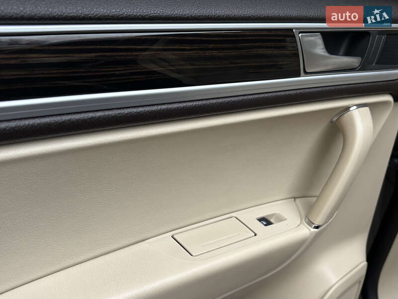 Внедорожник / Кроссовер Volkswagen Touareg 2017 в Днепре фото 52 Внедорожник / Кроссовер Volkswagen Touareg 2017 в Днепре