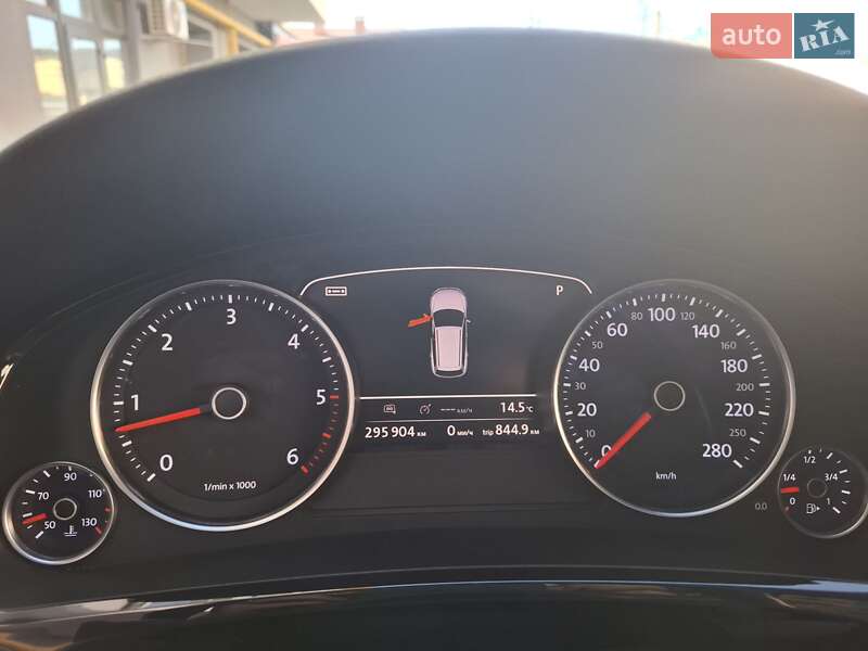 Позашляховик / Кросовер Volkswagen Touareg 2011 в Хмельницькому фото 74 Позашляховик / Кросовер Volkswagen Touareg 2011 в Хмельницькому