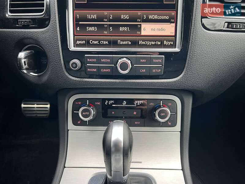 Позашляховик / Кросовер Volkswagen Touareg 2014 в Коломиї