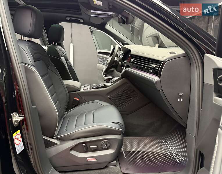 Позашляховик / Кросовер Volkswagen Touareg 2025 в Києві