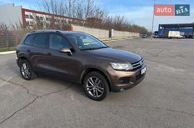 Внедорожник / Кроссовер Volkswagen Touareg 2012 в Харькове