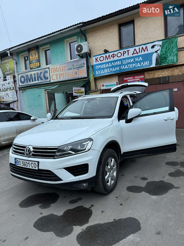 Позашляховик / Кросовер Volkswagen Touareg 2016 в Тернополі
