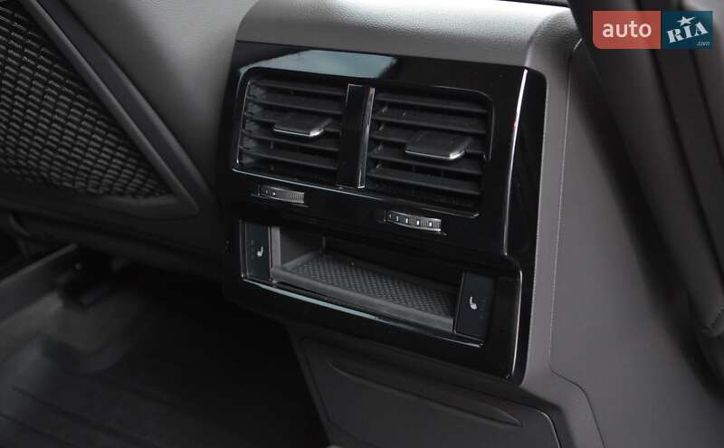 Позашляховик / Кросовер Volkswagen Touareg 2019 в Києві фото 49 Позашляховик / Кросовер Volkswagen Touareg 2019 в Києві