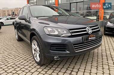 Внедорожник / Кроссовер Volkswagen Touareg 2014 в Львове