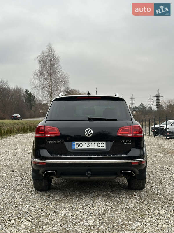 Внедорожник / Кроссовер Volkswagen Touareg 2015 в Новояворовске