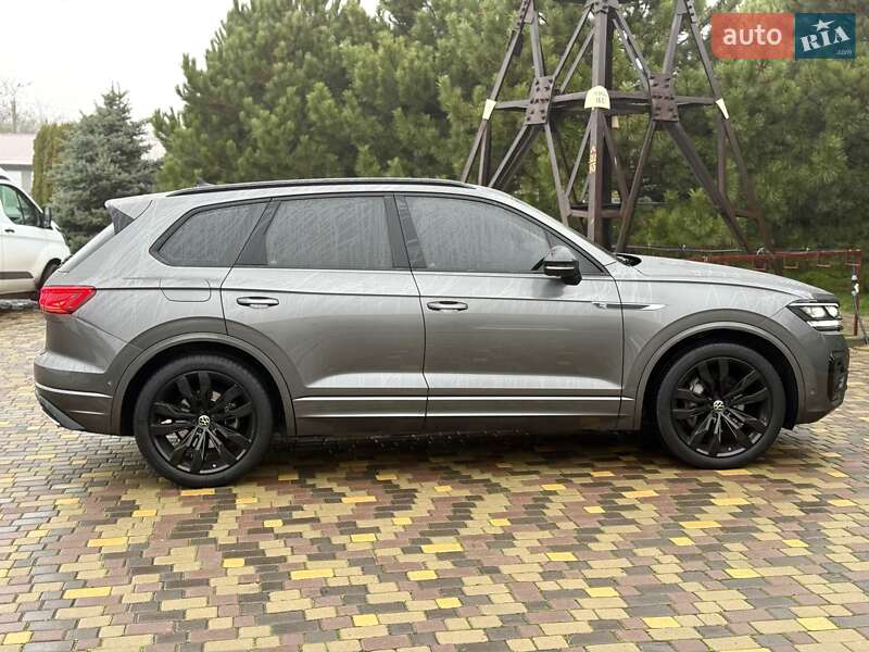 Внедорожник / Кроссовер Volkswagen Touareg 2021 в Днепре