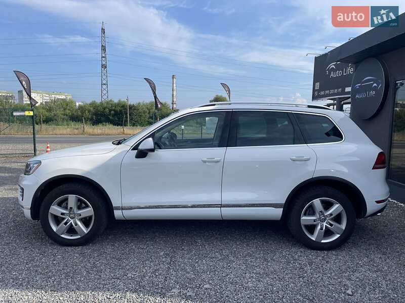 Позашляховик / Кросовер Volkswagen Touareg 2014 в Мукачевому