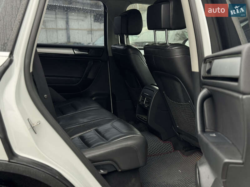 Внедорожник / Кроссовер Volkswagen Touareg 2014 в Киеве фото 56 Внедорожник / Кроссовер Volkswagen Touareg 2014 в Киеве