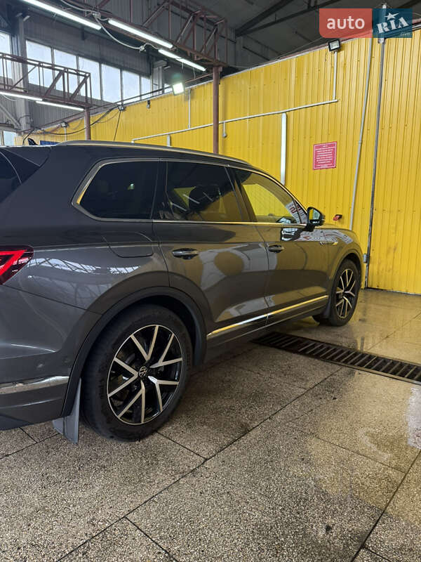 Позашляховик / Кросовер Volkswagen Touareg 2021 в Дніпрі фото 5 Позашляховик / Кросовер Volkswagen Touareg 2021 в Дніпрі