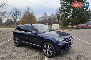Внедорожник / Кроссовер Volkswagen Touareg 2014 в Луцке