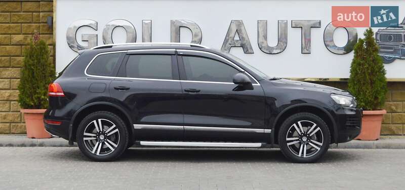 Позашляховик / Кросовер Volkswagen Touareg 2013 в Одесі