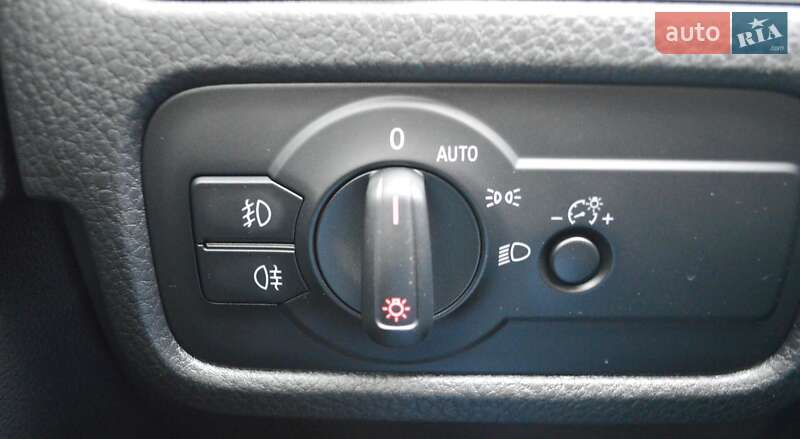 Позашляховик / Кросовер Volkswagen Touareg 2013 в Одесі