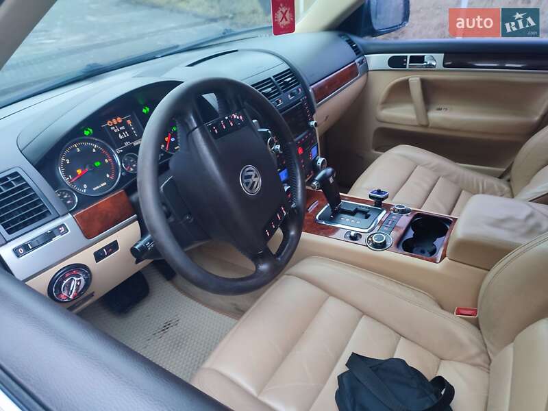 Внедорожник / Кроссовер Volkswagen Touareg 2005 в Коломые