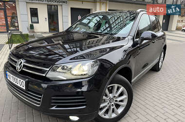 Внедорожник / Кроссовер Volkswagen Touareg 2010 в Хмельницком
