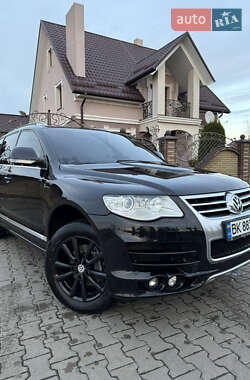 Внедорожник / Кроссовер Volkswagen Touareg 2008 в Ровно