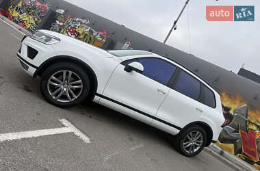 Внедорожник / Кроссовер Volkswagen Touareg 2017 в Киеве