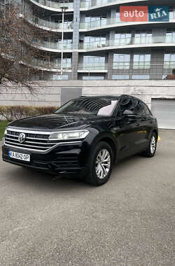 Позашляховик / Кросовер Volkswagen Touareg 2019 в Києві