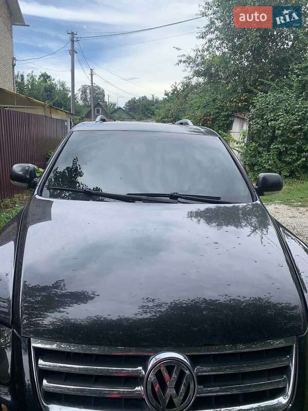 Позашляховик / Кросовер Volkswagen Touareg 2003 в Києві