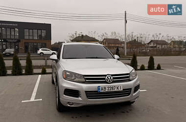 Внедорожник / Кроссовер Volkswagen Touareg 2011 в Виннице