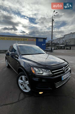Внедорожник / Кроссовер Volkswagen Touareg 2011 в Житомире