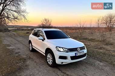 Внедорожник / Кроссовер Volkswagen Touareg 2014 в Баштанке