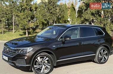 Позашляховик / Кросовер Volkswagen Touareg 2021 в Тернополі