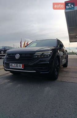 Позашляховик / Кросовер Volkswagen Touareg 2020 в Мукачевому